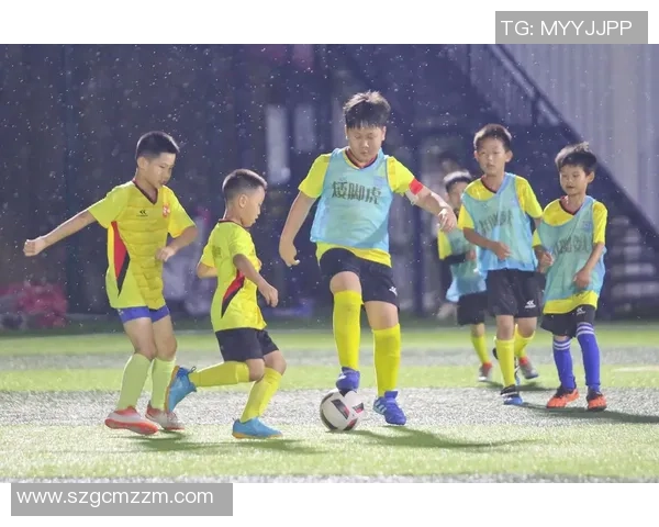 深圳宝踢足球明星引领青少年足球热潮助力城市体育发展新篇章